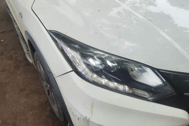 Used Honda Vezel 2017 1.8L CVT Front-Wheel Drive Pioneer Edition Right Front Headlight