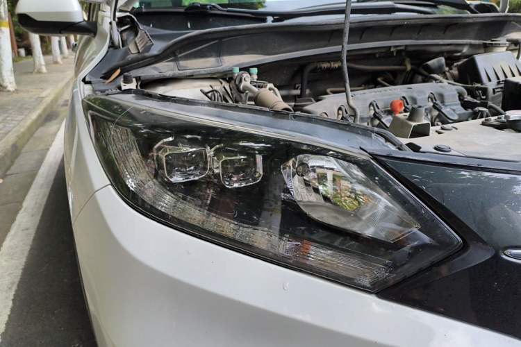 Used Honda Vezel 2017 1.8L CVT Front-Wheel Drive Pioneer Edition Right Front Headlight