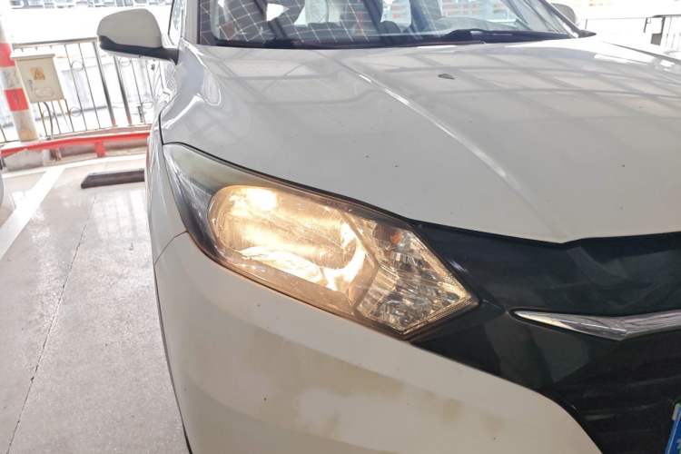 Used Honda Vezel 2017 1.5L CVT 2WD Comfort Model Right Front Headlight
