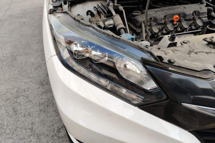 Used Honda Vezel 2017 1.8L CVT Front-Wheel Drive Pioneer Edition Right Front Headlight