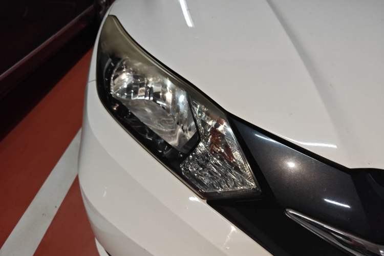 Used Honda Vezel 2017 1.5L CVT 2WD Comfort Model Right Front Headlight