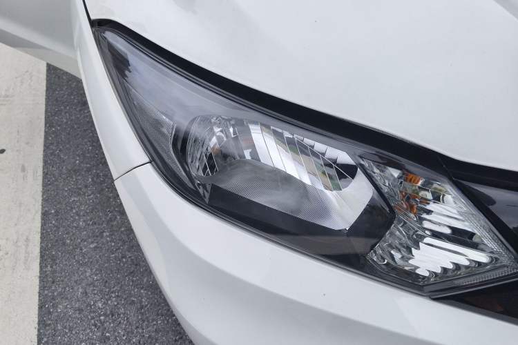 Used Honda Vezel 2017 1.5L CVT 2WD Comfort Model Right Front Headlight