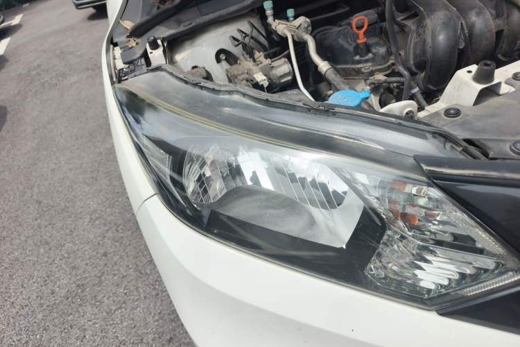 Used Honda Vezel 2017 1.5L CVT 2WD Comfort Model Right Front Headlight