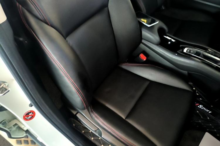 Used Honda Vezel 2017 1.5L CVT 2WD Comfort Model Right Front Seat