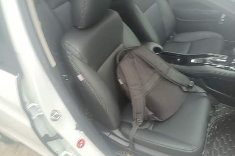 Used Honda Vezel 2017 1.5L CVT 2WD Comfort Model Right Front Seat