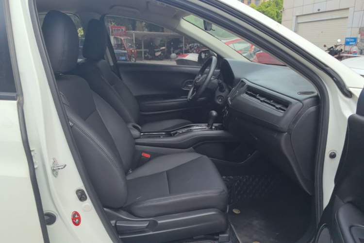 Used Honda Vezel 2017 1.5L CVT 2WD Comfort Model Right Front Seat