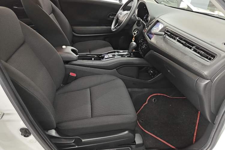 Used Honda Vezel 2017 1.5L CVT 2WD Comfort Model Right Front Seat