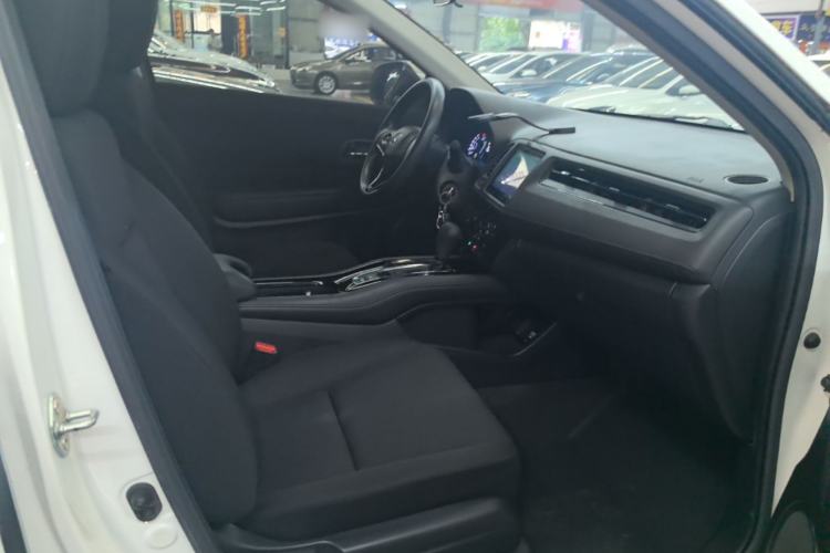 Used Honda Vezel 2017 1.5L CVT 2WD Comfort Model Right Front Seat