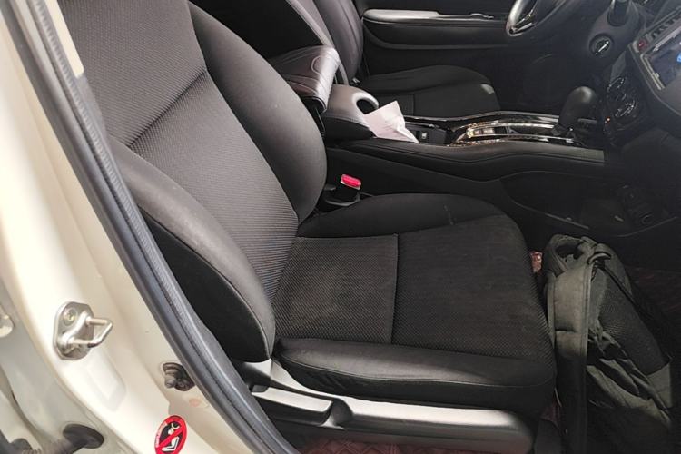 Used Honda Vezel 2017 1.5L CVT 2WD Comfort Model Right Front Seat