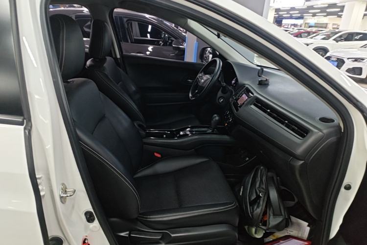 Used Honda Vezel 2017 1.5L CVT 2WD Comfort Model Right Front Seat