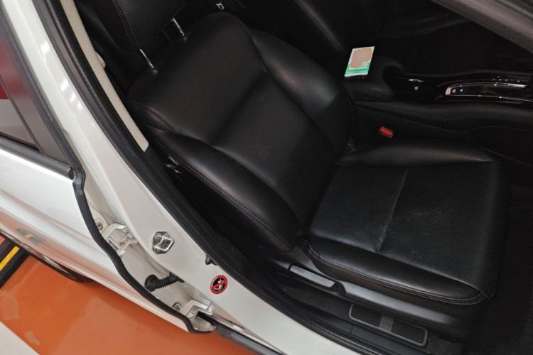 Used Honda Vezel 2017 1.5L CVT 2WD Comfort Model Right Front Seat