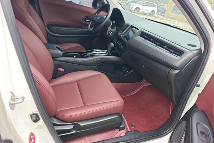 Used Honda Vezel 2017 1.5L CVT 2WD Comfort Model Right Front Seat