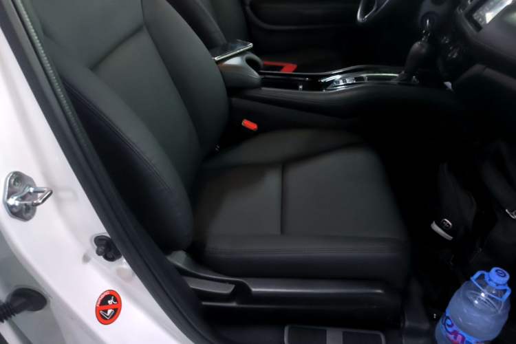 Used Honda Vezel 2017 1.5L CVT 2WD Comfort Model Right Front Seat