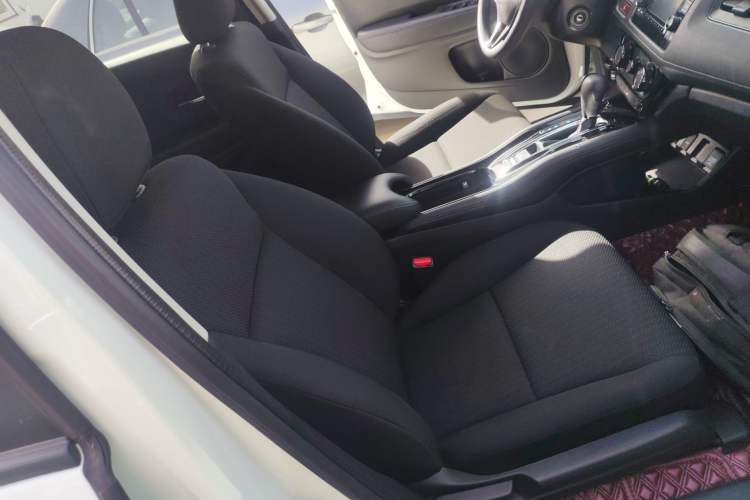 Used Honda Vezel 2017 1.5L CVT 2WD Comfort Model Right Front Seat