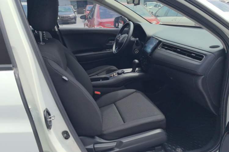 Used Honda Vezel 2017 1.5L CVT 2WD Comfort Model Right Front Seat