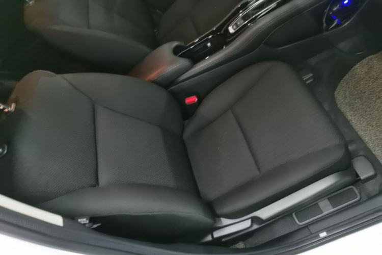 Used Honda Vezel 2017 1.5L CVT 2WD Comfort Model Right Front Seat