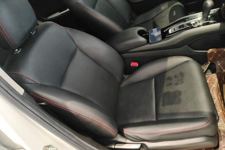 Used Honda Vezel 2017 1.5L CVT 2WD Comfort Model Right Front Seat