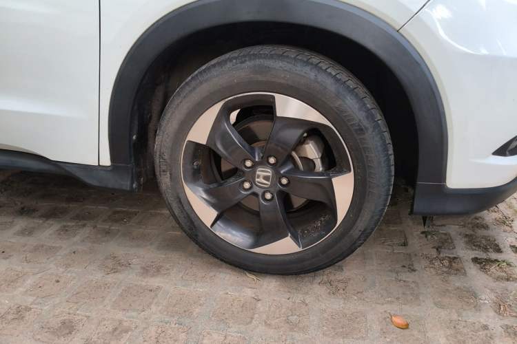 Used Honda Vezel 2017 1.8L CVT Front-Wheel Drive Pioneer Edition Right Front Wheel Hub
