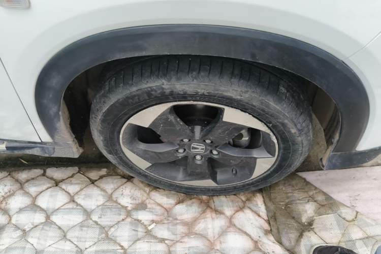 Used Honda Vezel 2017 1.8L CVT Front-Wheel Drive Pioneer Edition Right Front Wheel Hub