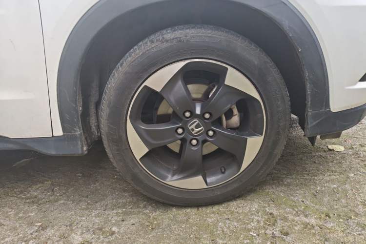 Used Honda Vezel 2017 1.8L CVT Front-Wheel Drive Pioneer Edition Right Front Wheel Hub