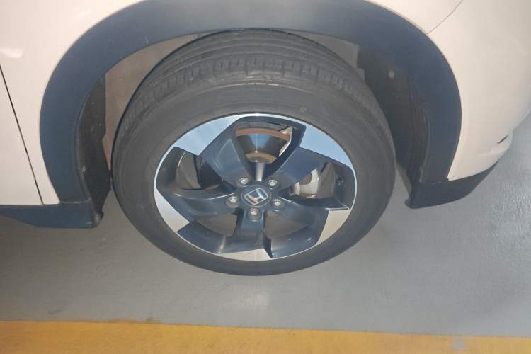 Used Honda Vezel 2017 1.8L CVT Front-Wheel Drive Pioneer Edition Right Front Wheel Hub