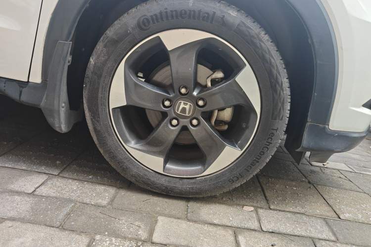 Used Honda Vezel 2017 1.8L CVT Front-Wheel Drive Pioneer Edition Right Front Wheel Hub