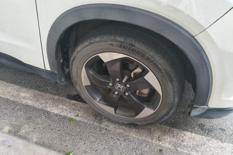 Used Honda Vezel 2017 1.8L CVT Front-Wheel Drive Pioneer Edition Right Front Wheel Hub