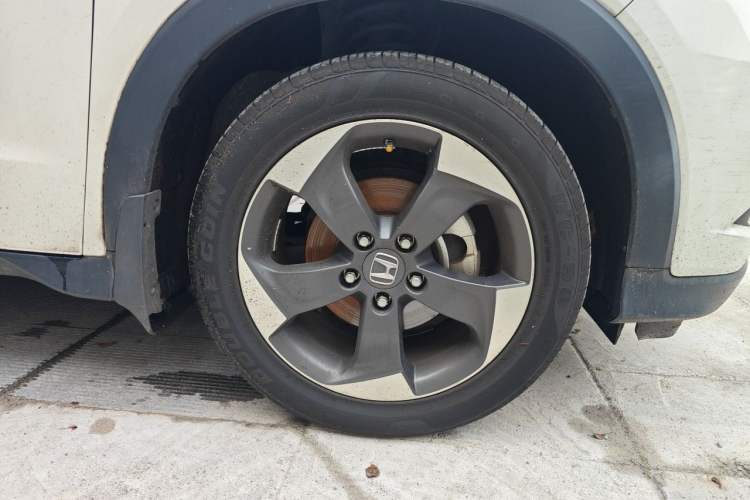 Used Honda Vezel 2017 1.8L CVT Front-Wheel Drive Pioneer Edition Right Front Wheel Hub