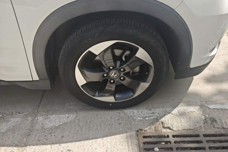 Used Honda Vezel 2017 1.8L CVT Front-Wheel Drive Pioneer Edition Right Front Wheel Hub