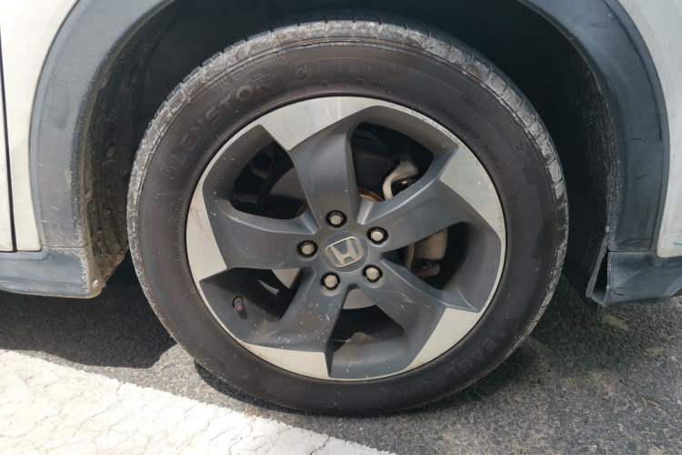 Used Honda Vezel 2017 1.8L CVT Two-Wheel Drive Luxury Model Right Front Wheel Hub