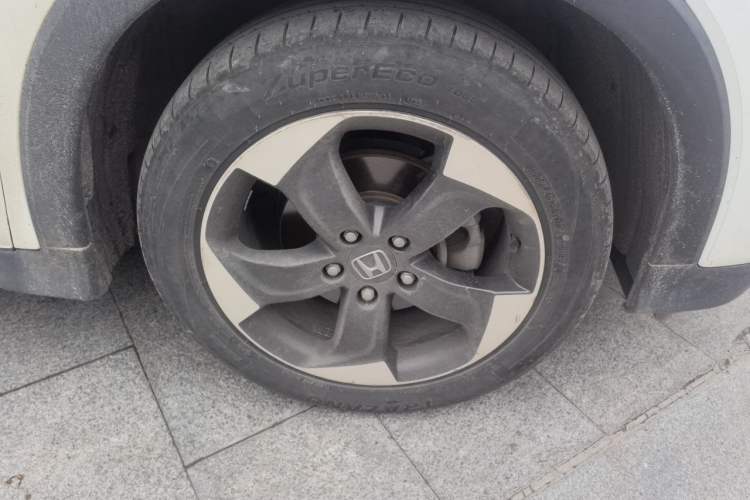 Used Honda Vezel 2017 1.8L CVT Front-Wheel Drive Pioneer Edition Right Front Wheel Hub