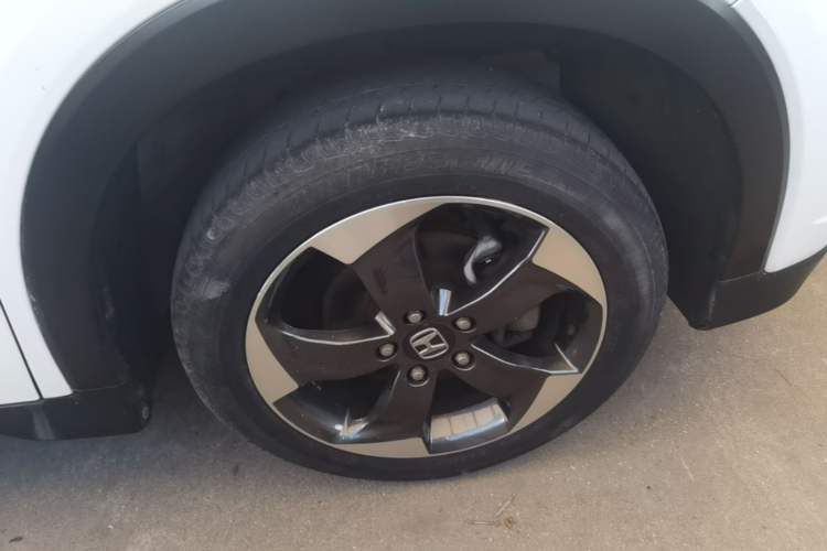 Used Honda Vezel 2017 1.8L CVT Front-Wheel Drive Pioneer Edition Right Front Wheel Hub