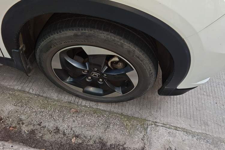 Used Honda Vezel 2017 1.8L CVT Front-Wheel Drive Pioneer Edition Right Front Wheel Hub