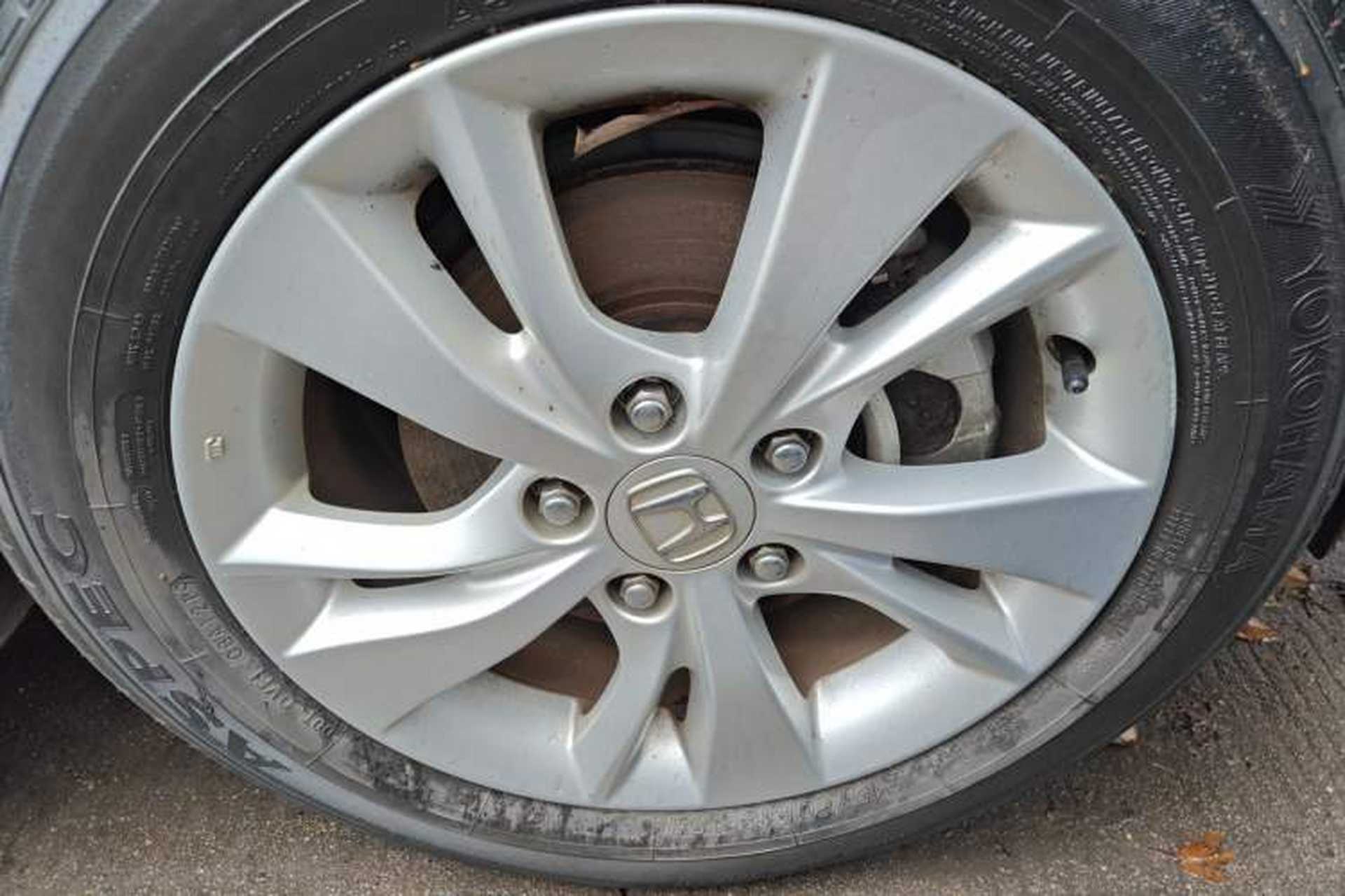 Used Honda Vezel 2017 1.5L CVT 2WD Comfort Model Right Front Wheel Hub