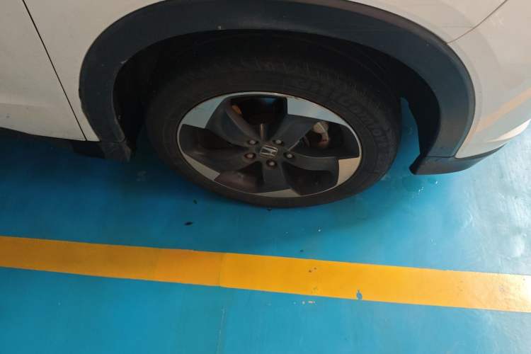 Used Honda Vezel 2017 1.8L CVT Front-Wheel Drive Pioneer Edition Right Front Wheel Hub
