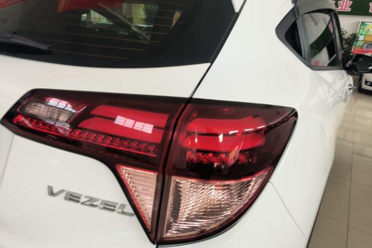 Used Honda Vezel 2017 1.8L CVT Front-Wheel Drive Pioneer Edition Right Rear Taillight