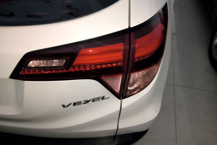 Used Honda Vezel 2017 1.8L CVT Front-Wheel Drive Pioneer Edition Right Rear Taillight