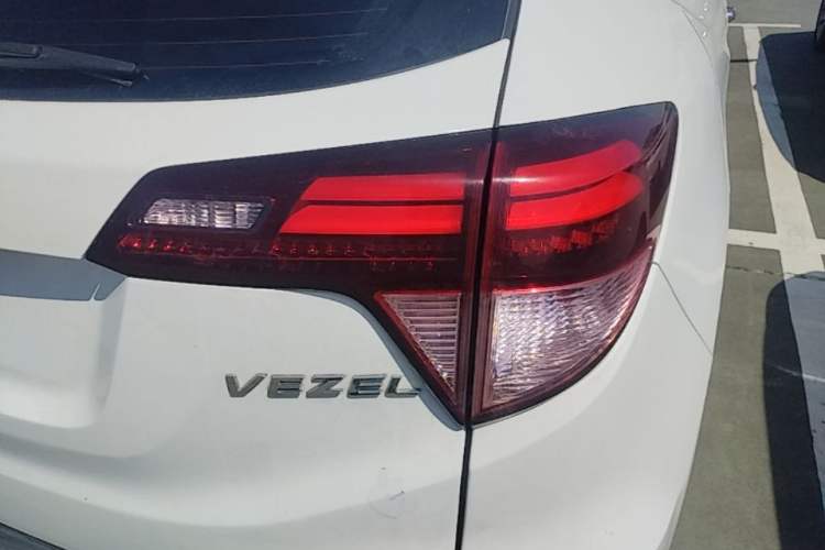 Used Honda Vezel 2017 1.8L CVT Front-Wheel Drive Pioneer Edition Right Rear Taillight
