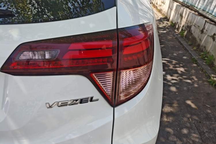 Used Honda Vezel 2017 1.8L CVT Front-Wheel Drive Pioneer Edition Right Rear Taillight