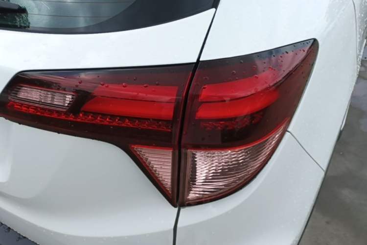 Used Honda Vezel 2017 1.8L CVT Front-Wheel Drive Pioneer Edition Right Rear Taillight