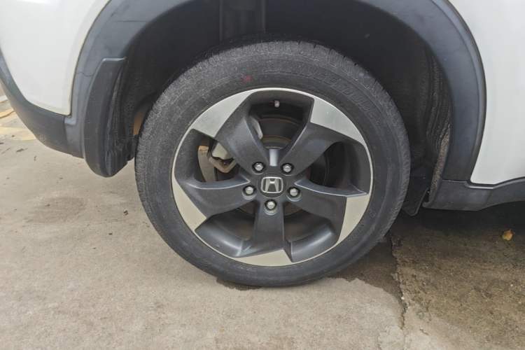 Used Honda Vezel 2017 1.8L CVT Front-Wheel Drive Pioneer Edition Right Rear Wheel Hub