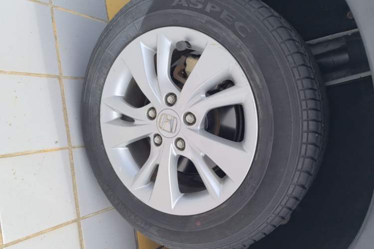 Used Honda Vezel 2017 1.5L CVT 2WD Comfort Model Right Rear Wheel Hub