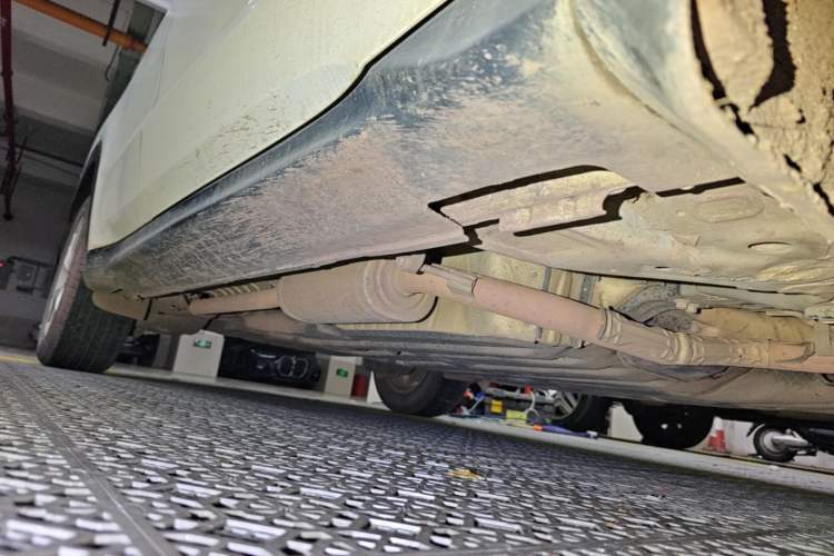 Used Honda Vezel 2017 1.5L CVT 2WD Comfort Model Right Side Sill