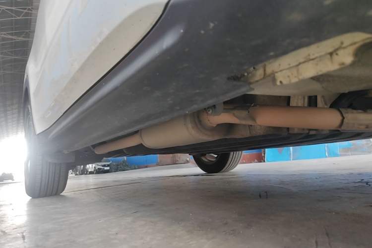 Used Honda Vezel 2017 1.8L CVT Front-Wheel Drive Pioneer Edition Right Side Sill