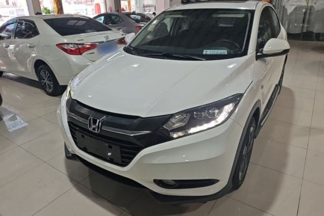 Ojetý Honda Vezel 2017 1.8L CVT Front-Wheel Drive Pioneer Edition
