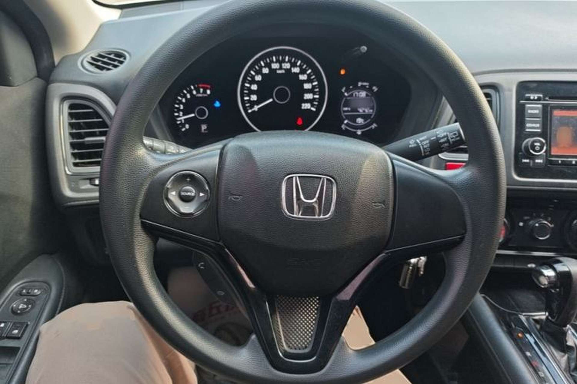 Used Honda Vezel 2017 1.5L CVT 2WD Comfort Model Steering Wheel