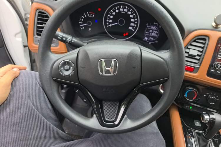 Used Honda Vezel 2017 1.8L CVT Front-Wheel Drive Pioneer Edition Steering Wheel