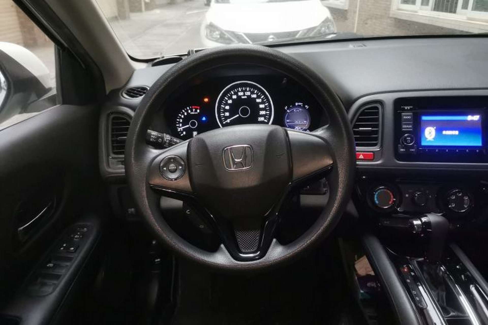 Used Honda Vezel 2017 1.5L CVT 2WD Comfort Model Steering Wheel