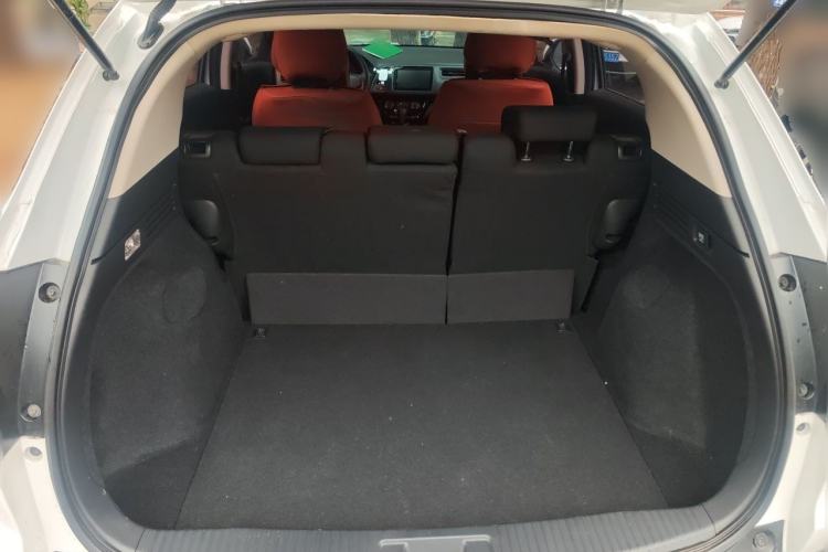 Used Honda Vezel 2017 1.5L CVT 2WD Comfort Model Trunk
