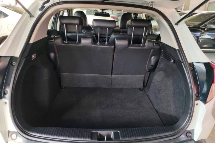 Used Honda Vezel 2017 1.8L CVT Front-Wheel Drive Pioneer Edition Trunk
